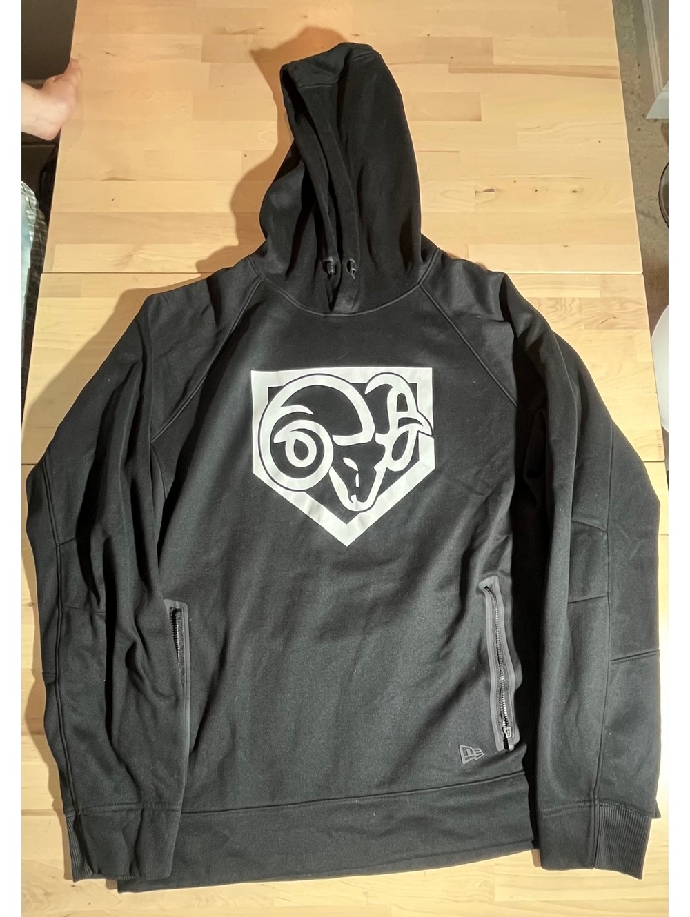 New Era Los Angeles Rams Performance Hoodie - Black
